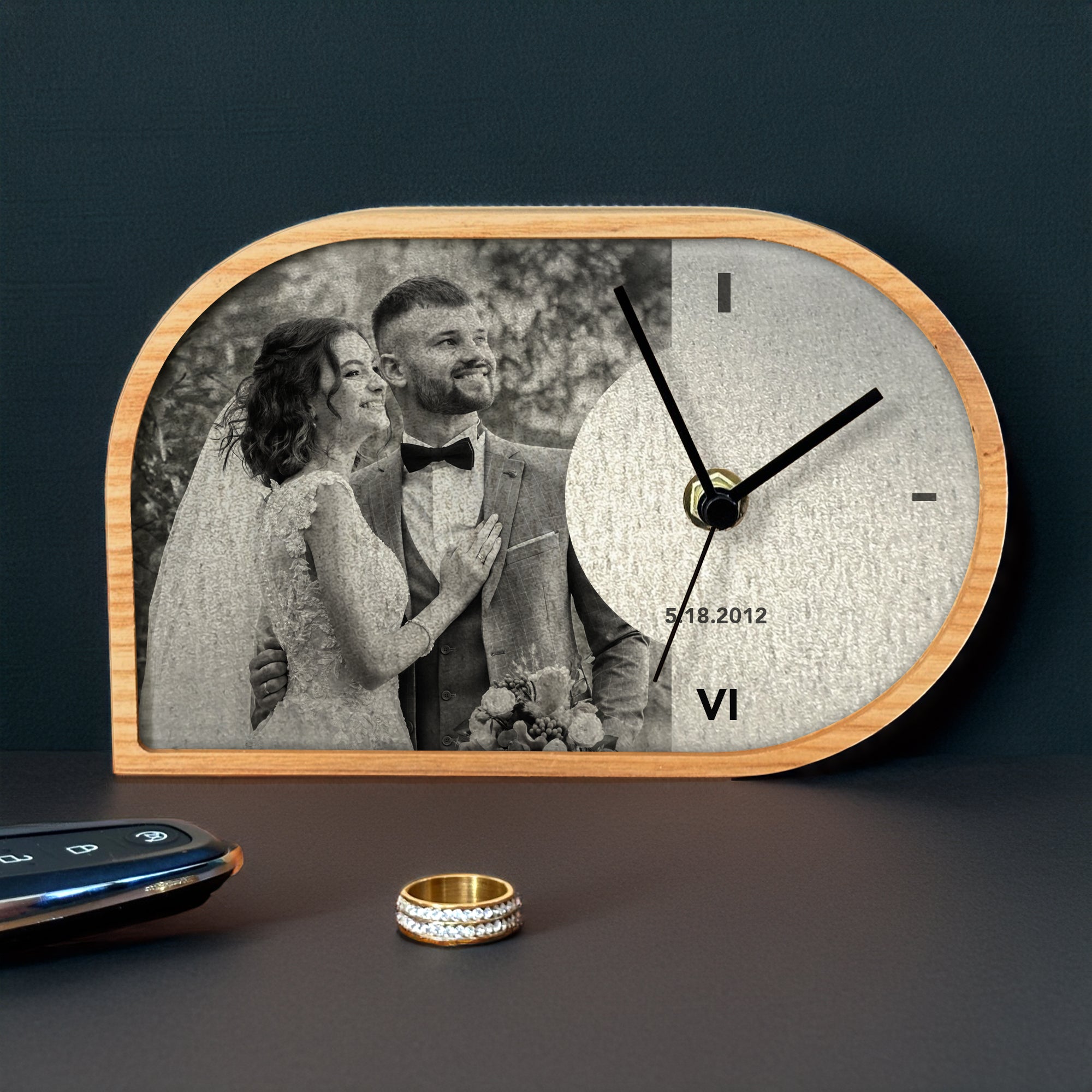 Desk clock with customization on Iron Metal