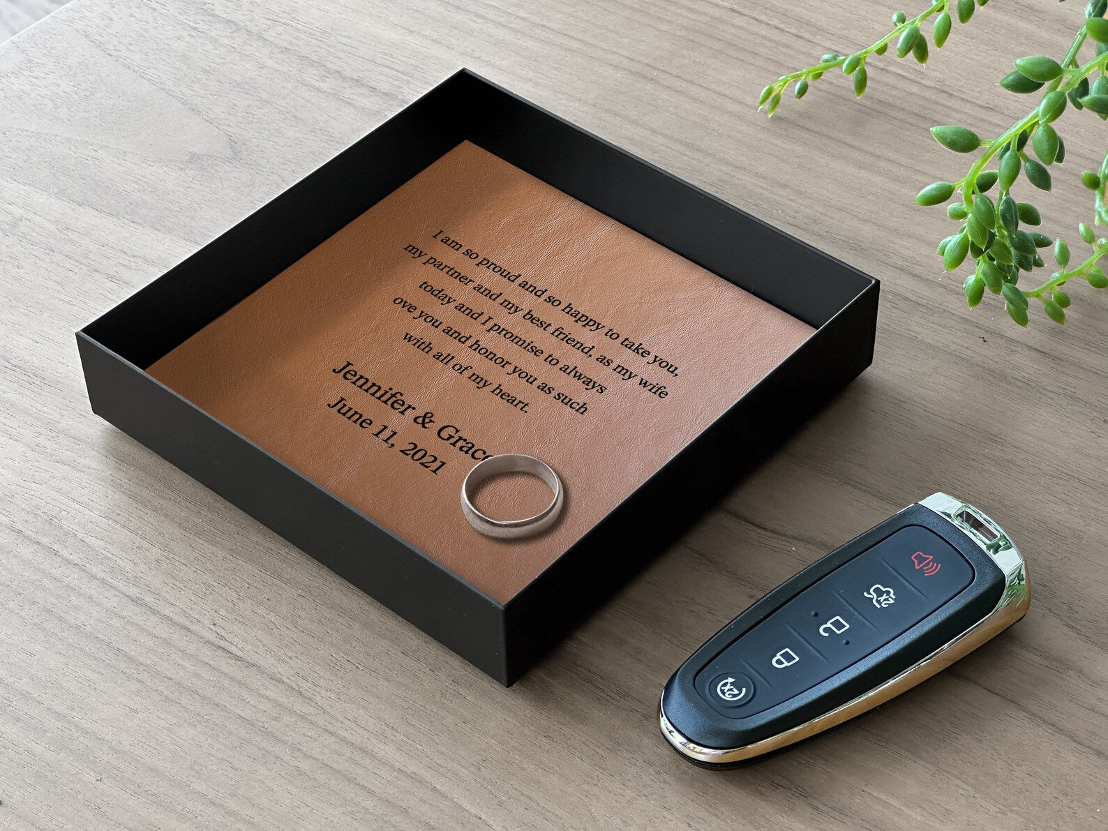 Personalized Genuine Leather Tray - 3rd Anniversary Gift for Him & Her | Custom Wording